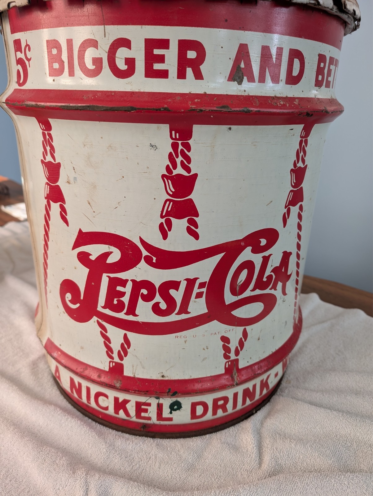 -ANTIQUE- *1940s* Pepsi-Cola syrup barrel 5 gal metal drum 15x15x17