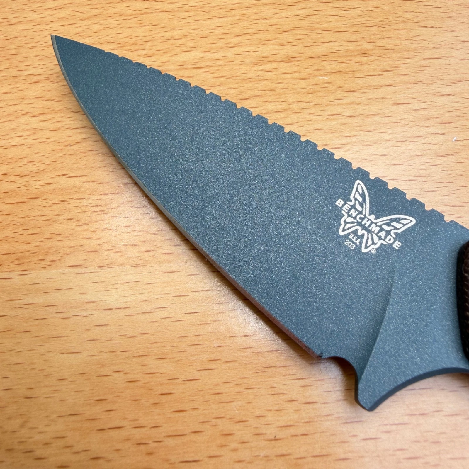 Benchmade Dacian 203BT-01 Fixed Blade 3.54″ Blue Cerakote Brown Canvas Micarta