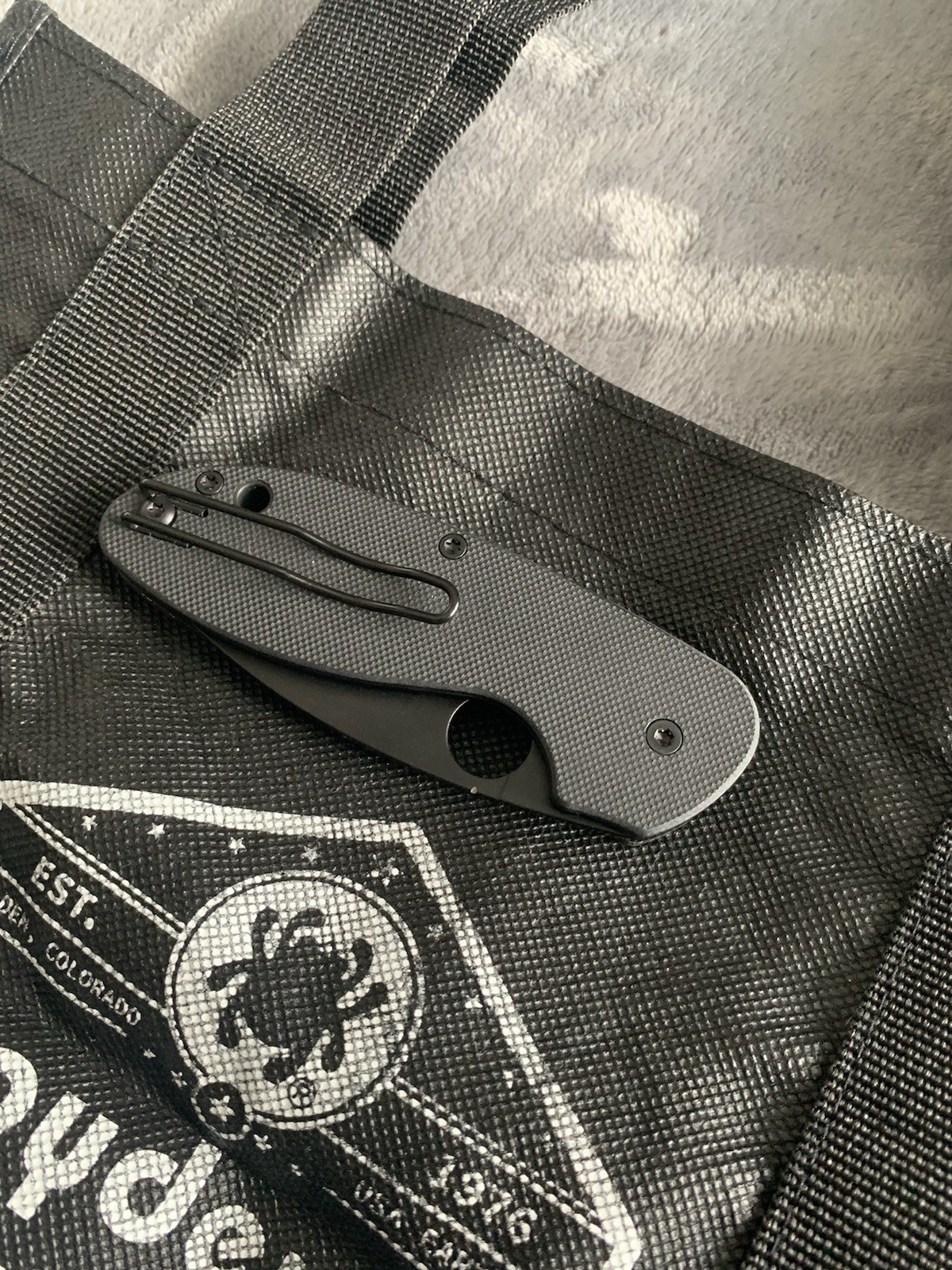 Spyderco Emphasis Combination Black Blade G10 Scales 8cr13MoV FACTORY SECOND+Bag