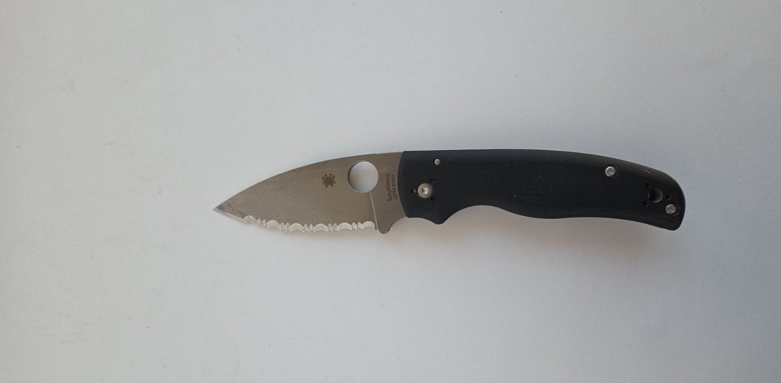 Spyderco Shaman Stonewashed CPM-S30V Serrated Blade, Matte Black G-10 Handle