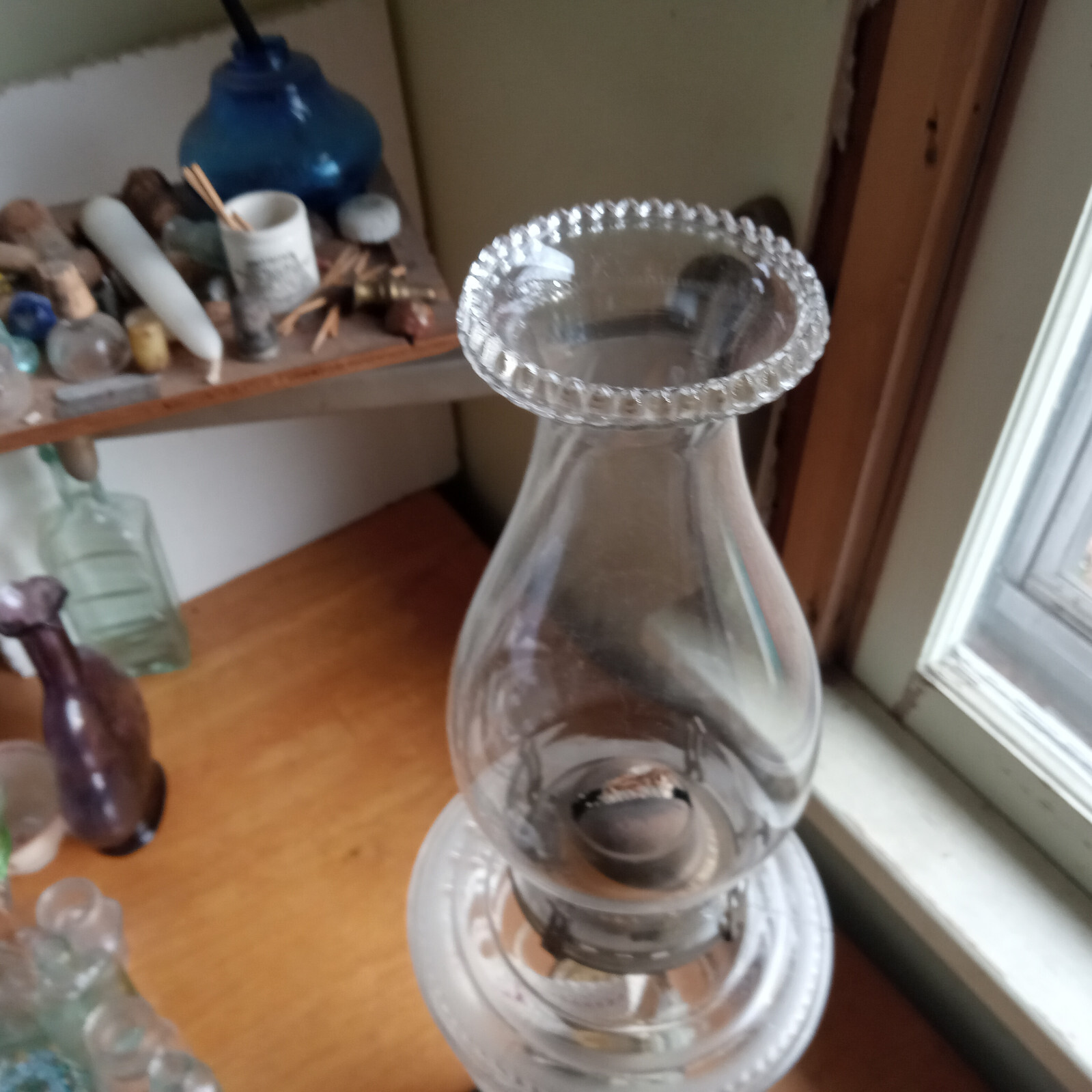 1870s VICTORIAN WOMAN FIGURE STEM KEROSENE LAMP COMPLETE WORKING CONDITION