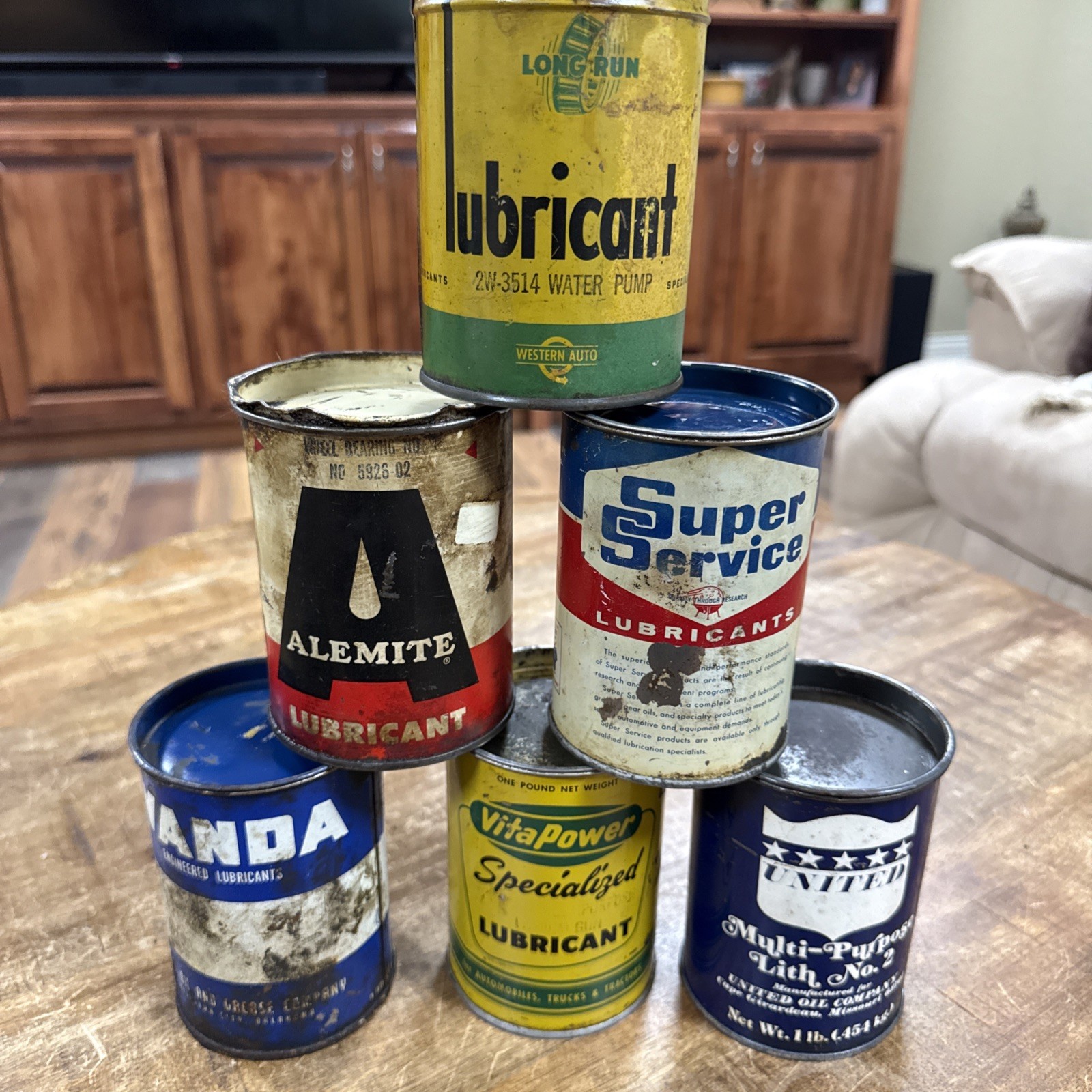 6 Vintage Grease Can Lot ,Alemite, Super Service, Wanda, United, Vita, Long Run