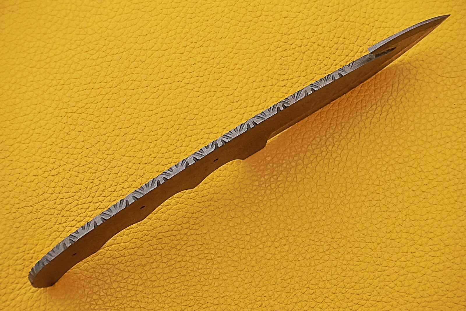 9″ long gut hook trailing point Damascus steel blank blade, 3.5″ Cutting edge