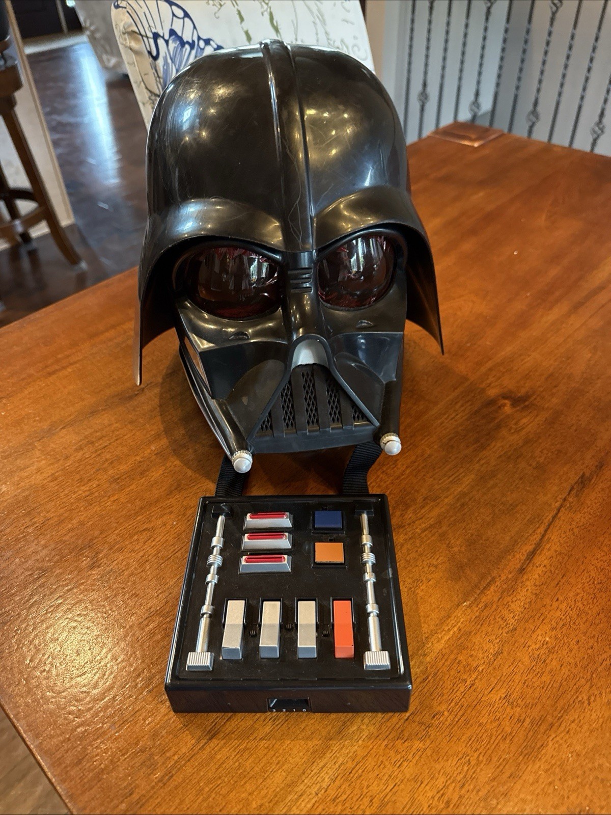 Hasbro 2004 Darth Vader Helmet With Electronic Voice Changer Star Wars X *READ