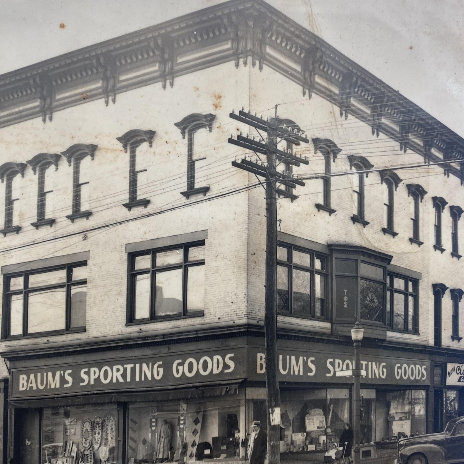 Vtg 1930s Baum’s Sporting Goods Storefront 8×10 B&W Photo Cars Street Scene