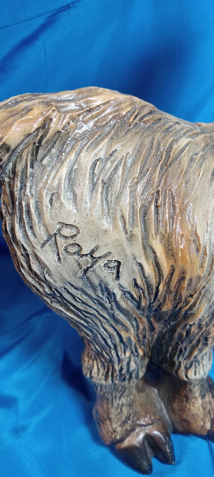 John Raya LAMA Figurine Signed 2000 ON HEAL AND ON RUMP