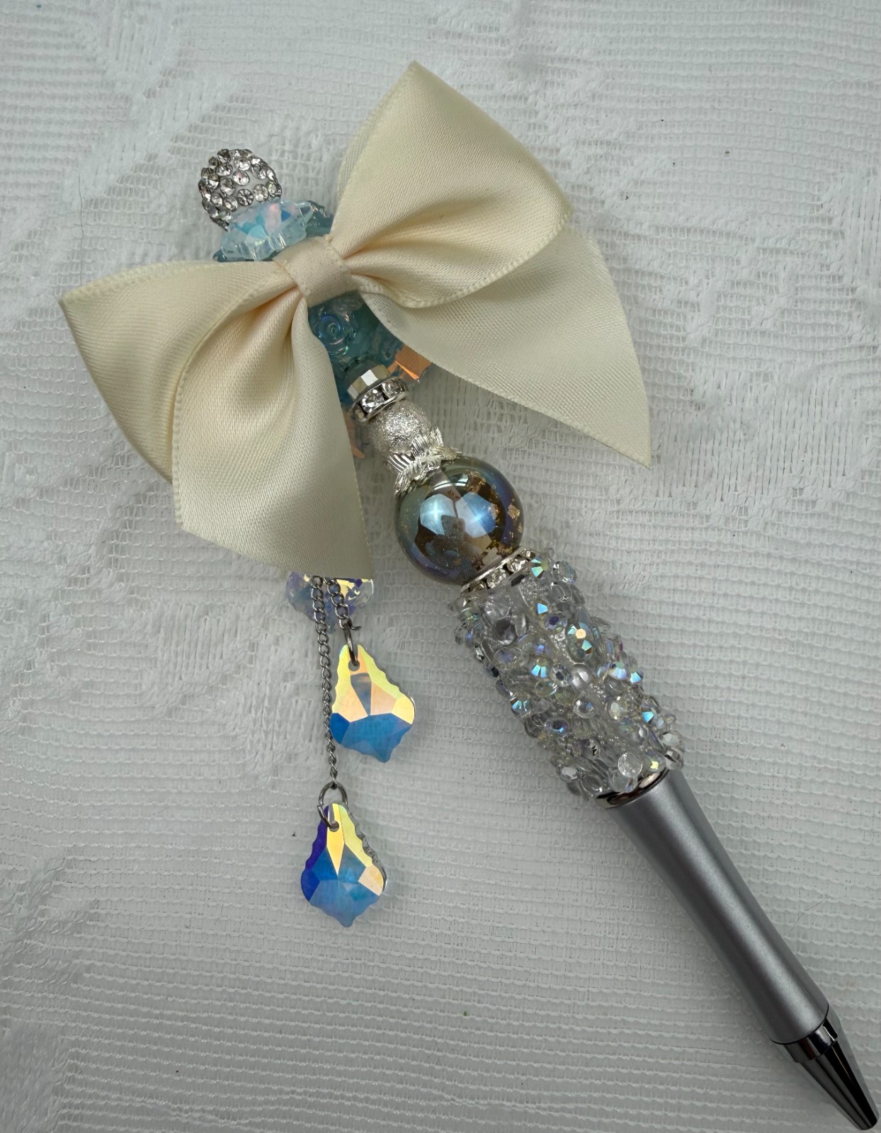 Custom beaded pens. Springtime floral! Gifts. Basket filler. Journal. Collect!