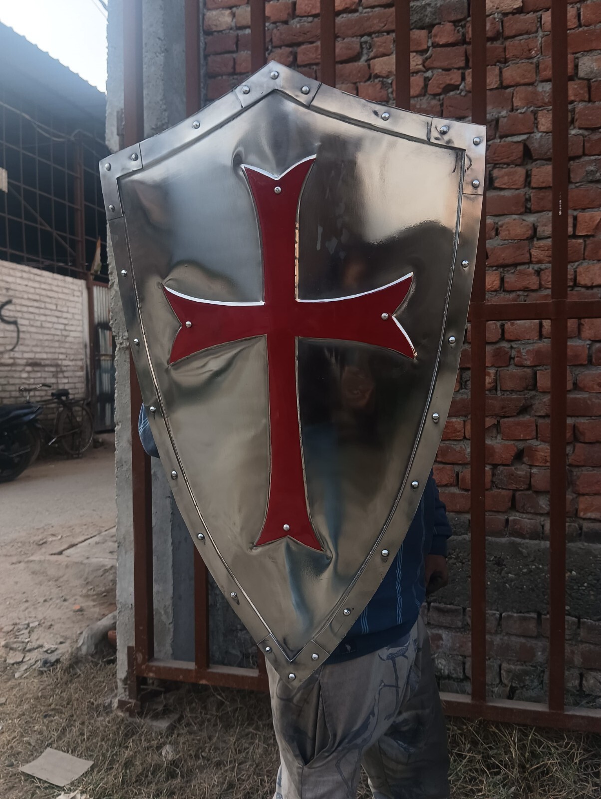 Crusader Heater Shield 28Inche Red Templar Cross 18 Gauge Steel LARP Cosplay
