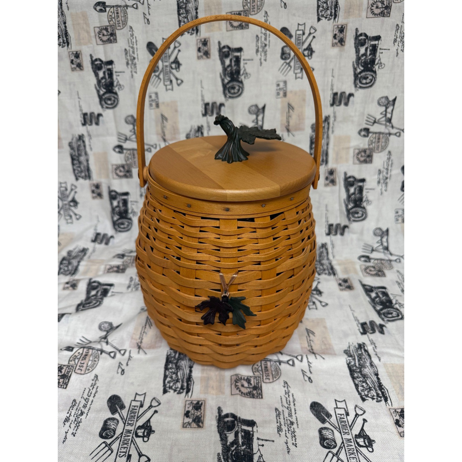 Longaberger 2000 October Fields Basket with Lid Protector and Leaf Tie-On