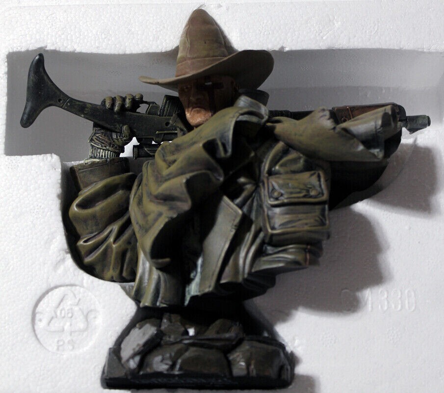 Black Bull & Clayburn Moore Studios Just A Pilgrim Bust by Garth Ennis 907/999