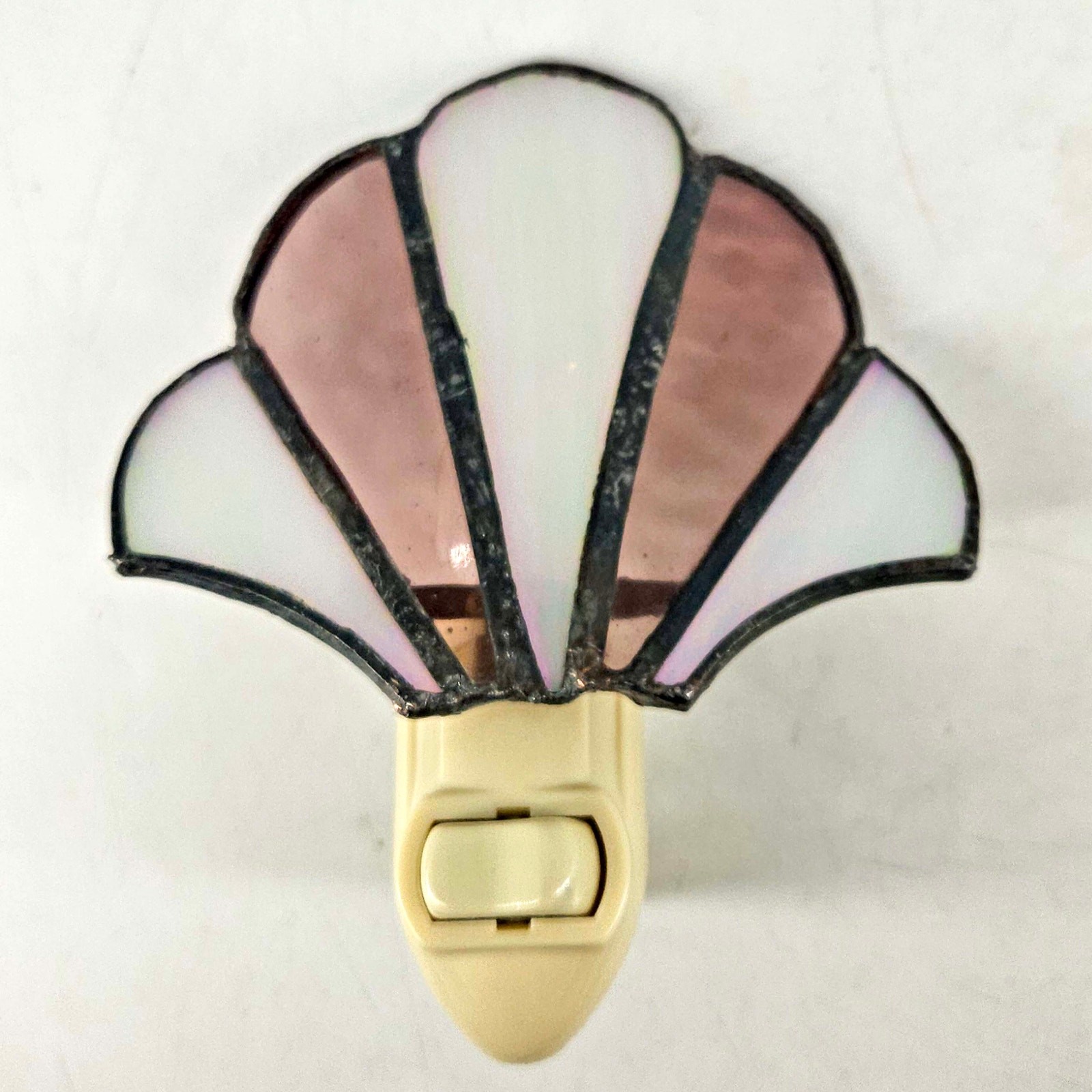 Vintage pink white seashell clam shell stained glass plug in night light