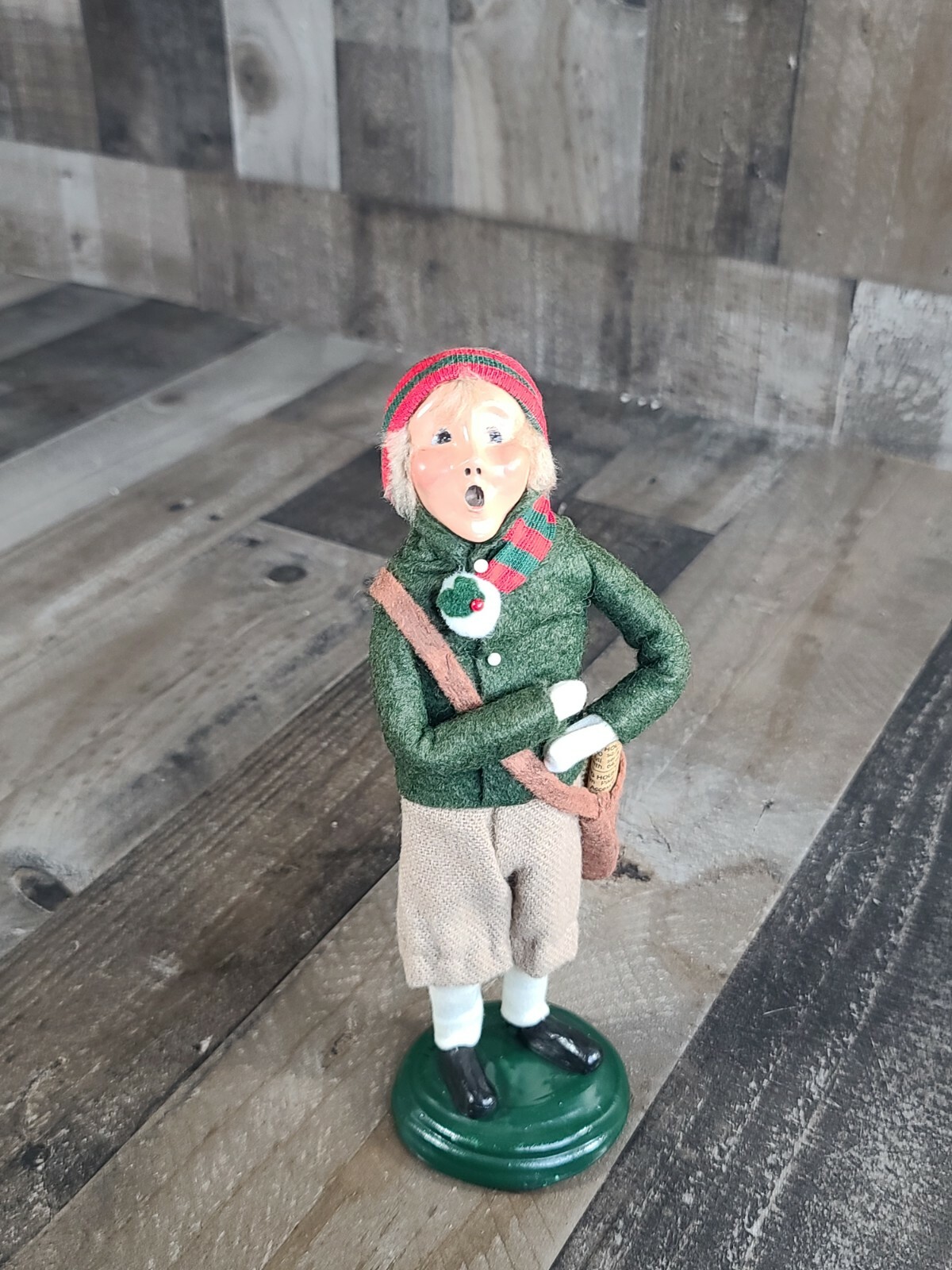 Byers Choice Caroler Newspaper Boy 1991 10 inches tall