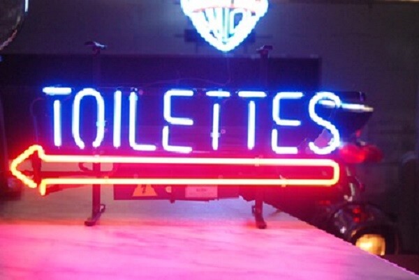 24″x20″ Neon Sign Toilettes Arrow Left Light Lamp Workshop Garage Collection