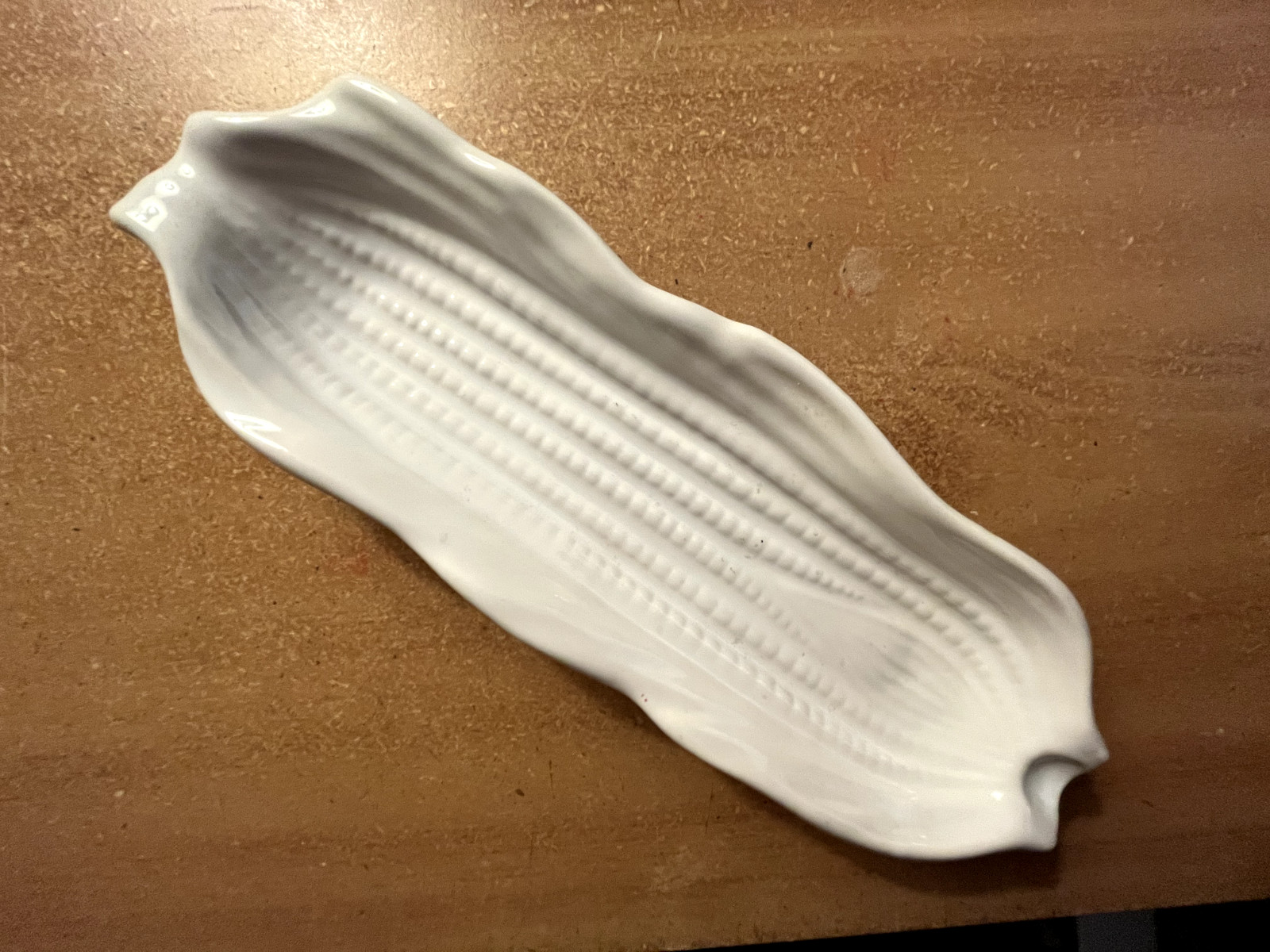 CALIFORNIA POTTERY CORN ON THE COB HOLDERS #686, GLOSS WHITE-NrMnt $24 eBayValue