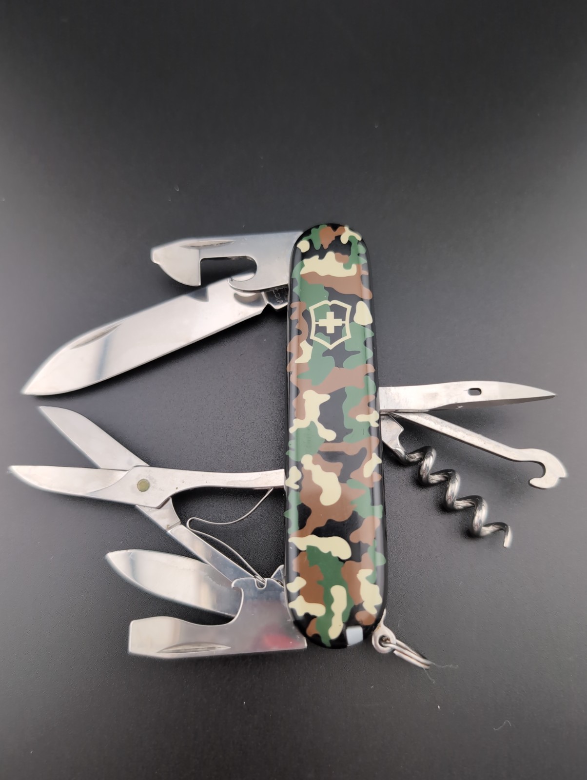 Victorinox – Climber Camo Handles – Swiss Army SAK Multi-Tool – BS-164