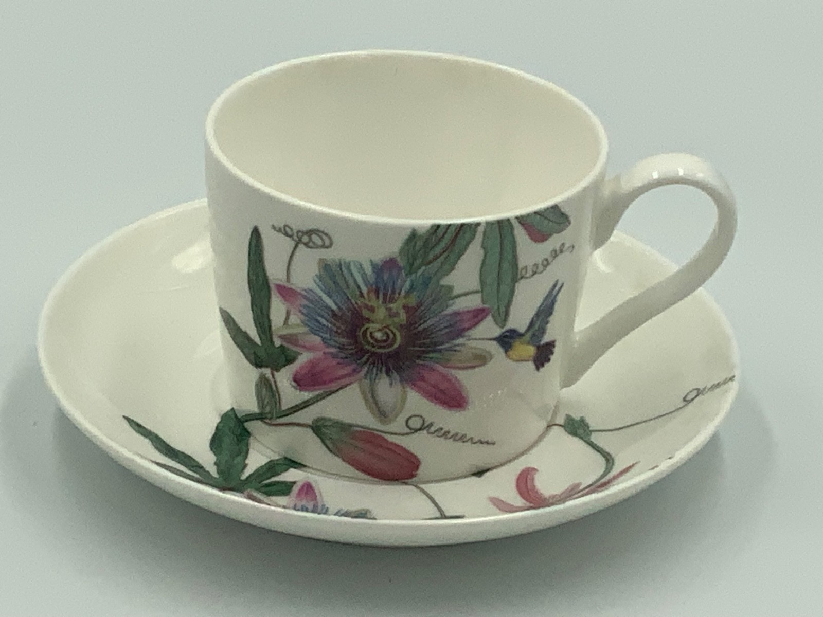 Stechcol Gracie VTG Tea Cup & Saucer Hummingbird in Flower Meadow EUC