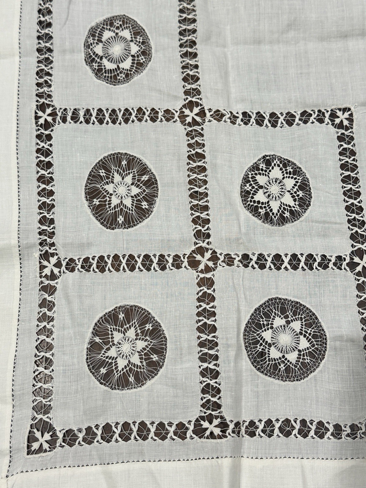 Vtg Table Topper 32” Square Wt Linen Handmade Tenerife Needle Lace Geometrics