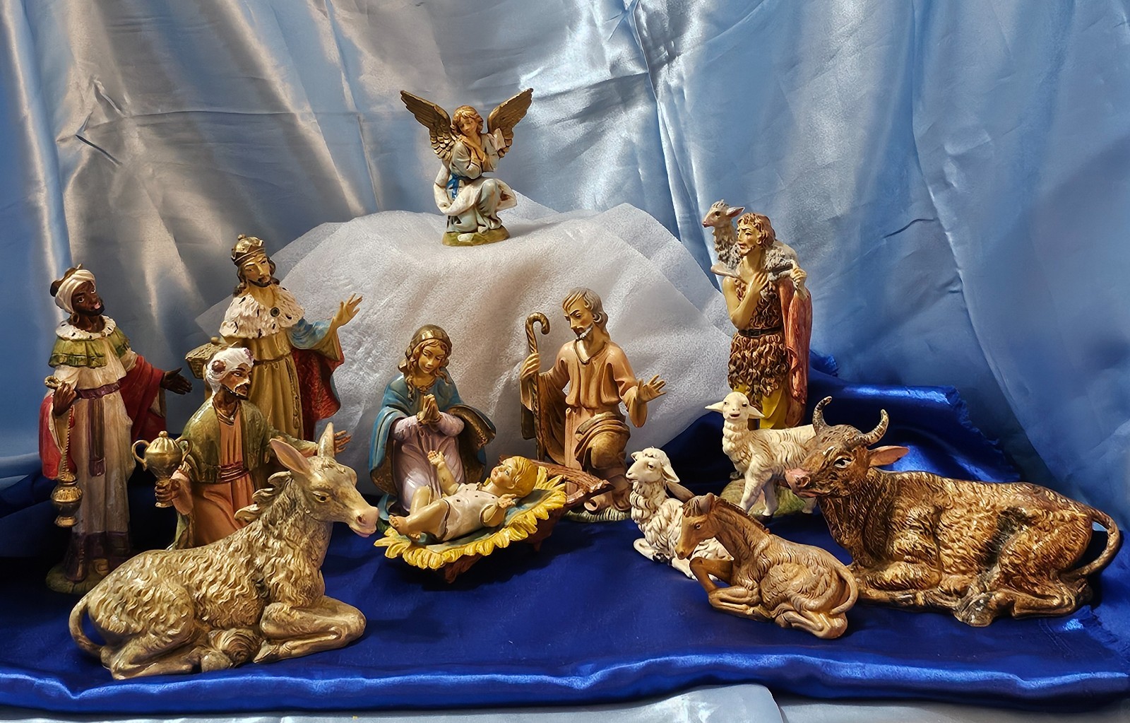 VINTAGE 14 PIECE NATIVITY SET MADE IN ITALY BABY JESUS – MARY JOSEPH – WISEMEN