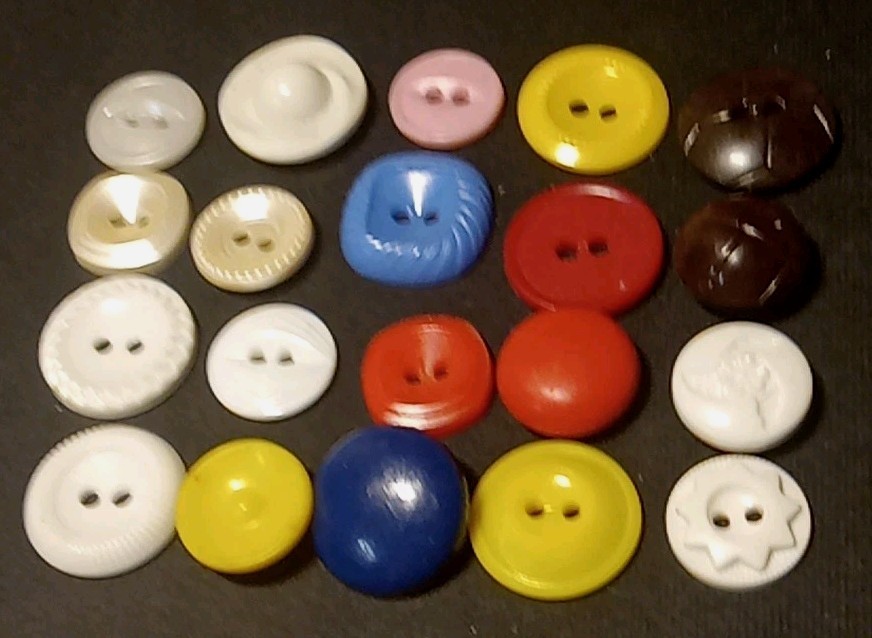 Mixed Lot Of 20 Unnumbered Could Be Colt Buttons