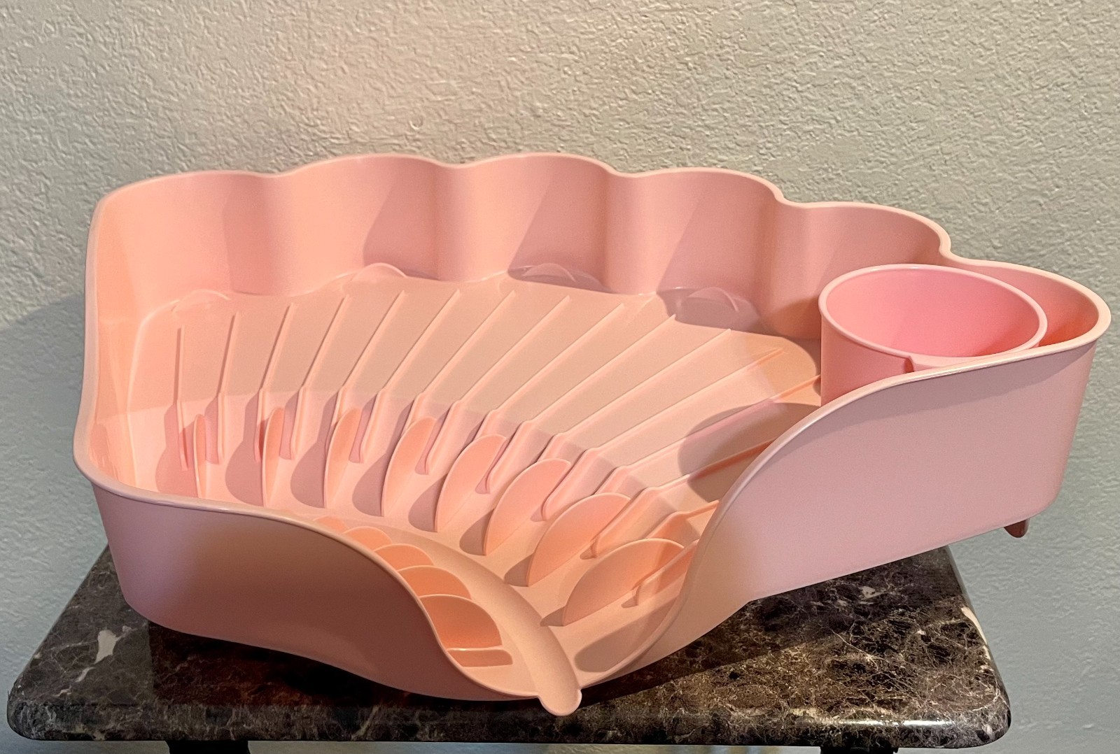 Tupperware Easy Dry Shell Shape Dish Drainer Rack Pink Color