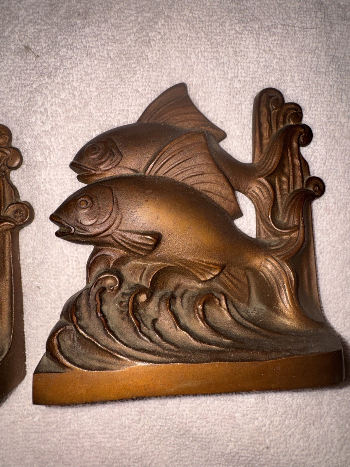 Antique Hubley Two Fish In Waves Bookends Cast Iron Bronze Art Deco 4482