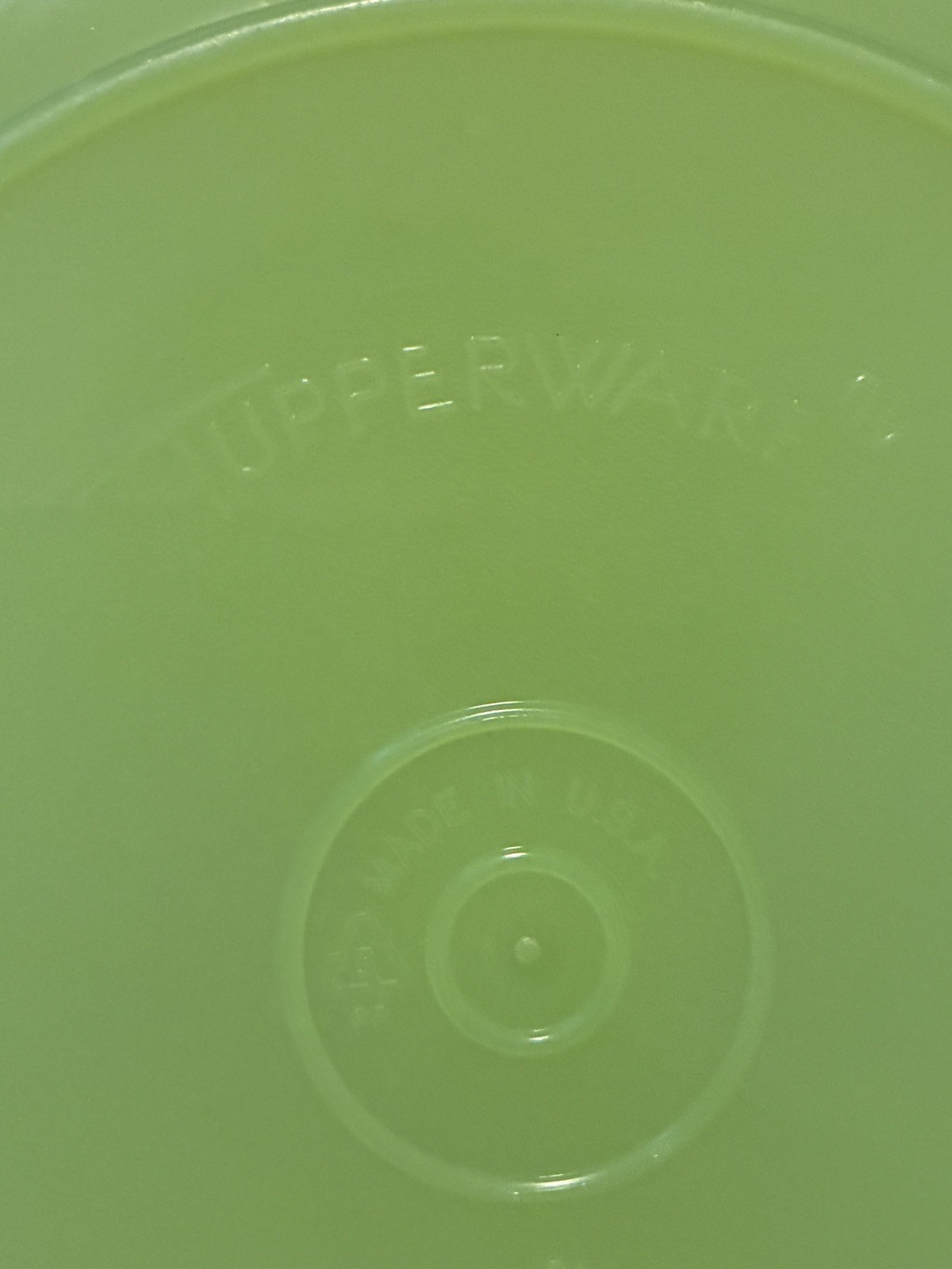 Tupperware Green Blue Plastic Pitcher with Lid Round 1676-4
