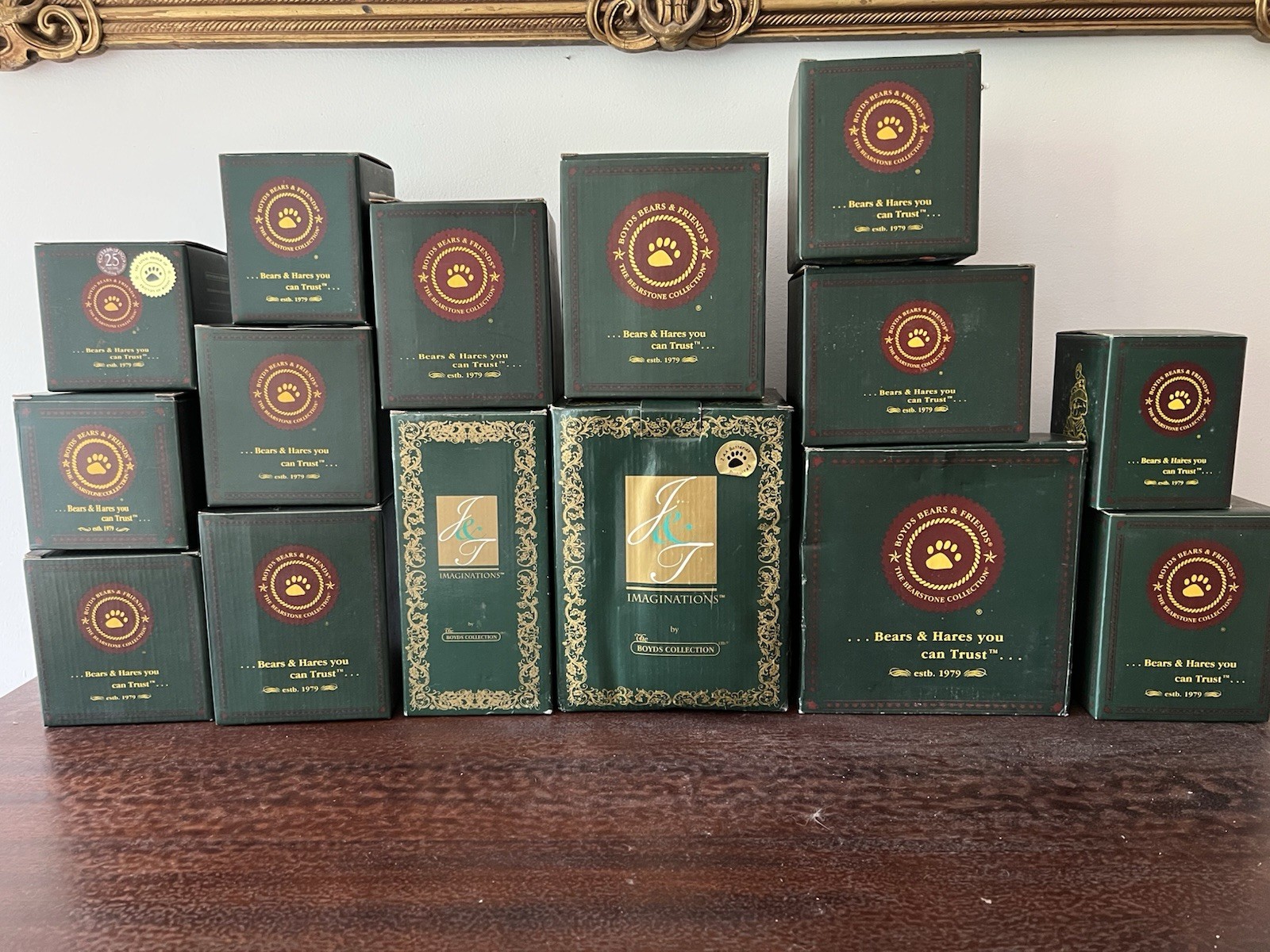 12 Boyd’s Bears Lot, Original Boxes-2 Are Lights. Excellent Condition