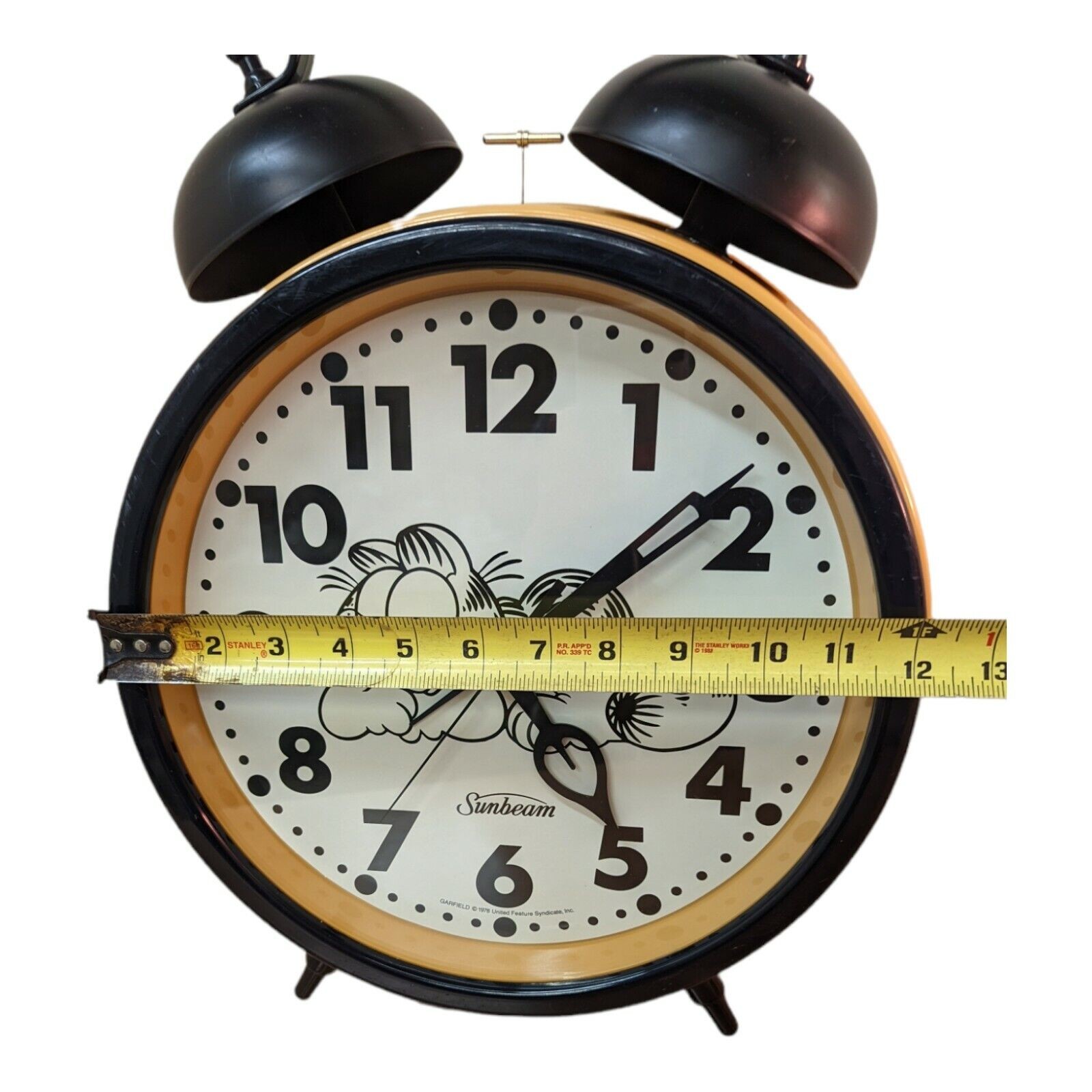 Large 1978 Garfield Wall Clock Made By SUNBEAM 16.5 in Tall Orange & Black
