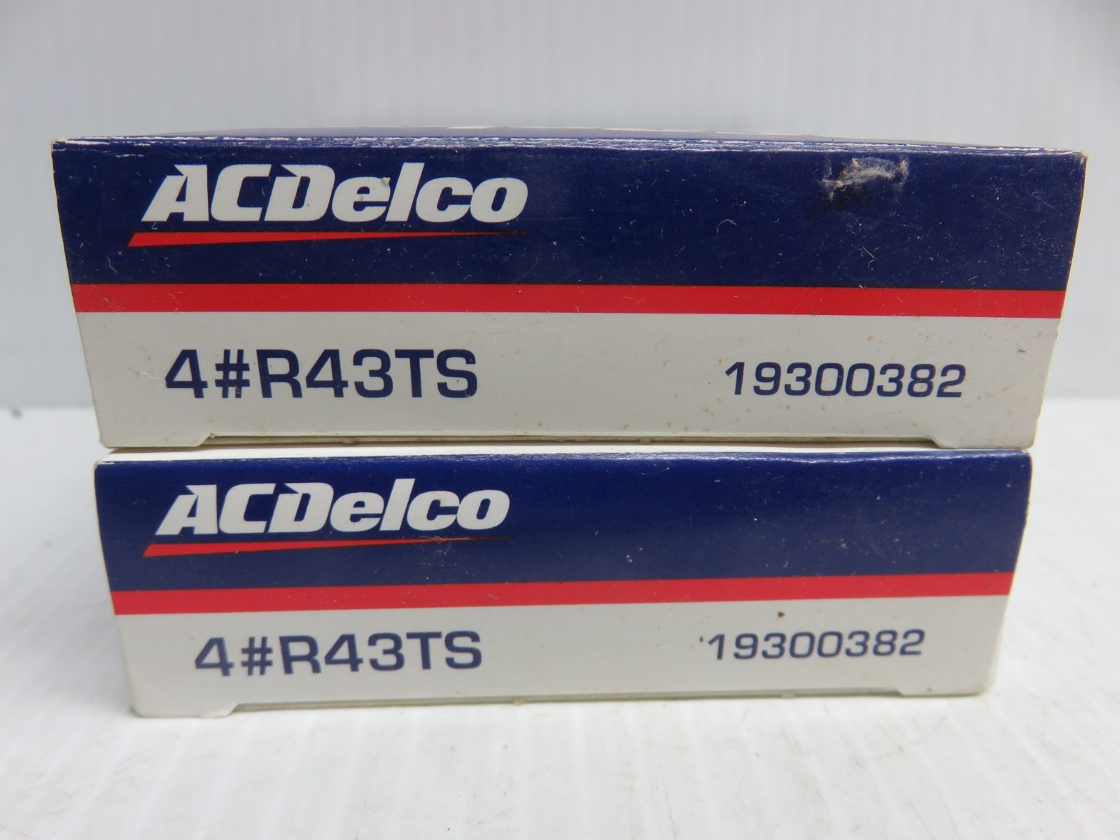 8 New R43TS AC Spark Plugs Chevy Camaro Corvette Chevelle GM 327 350 454
