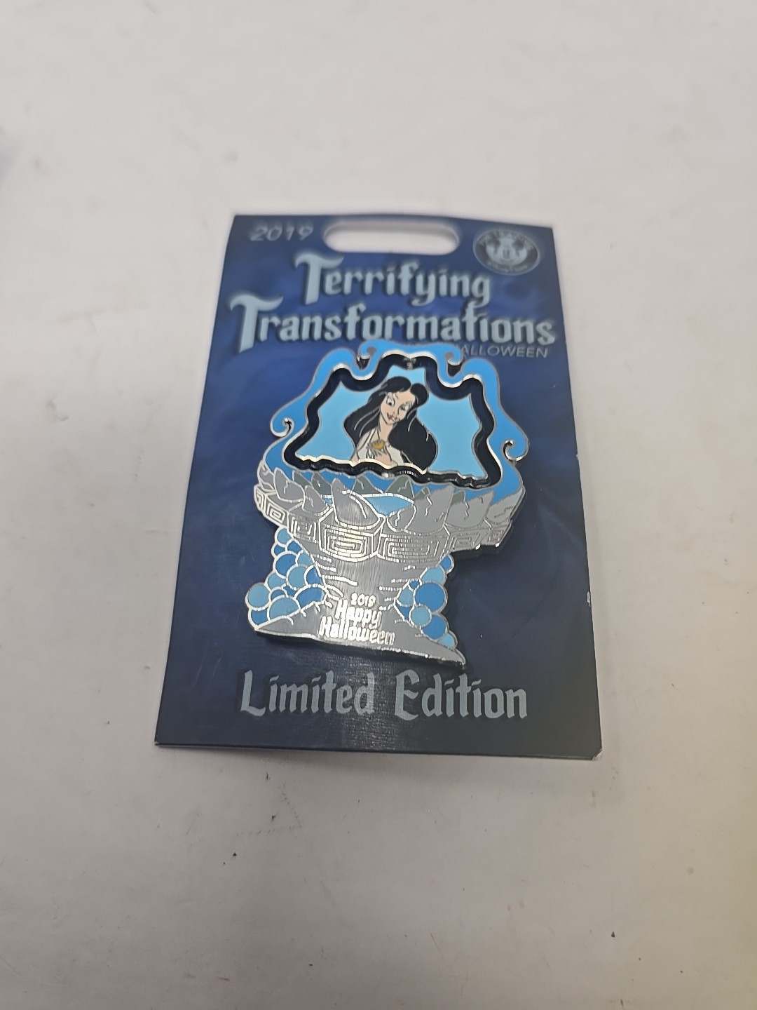 Disney Ursula Terrifying Transformations Halloween 2019 Spinner Pin LE New