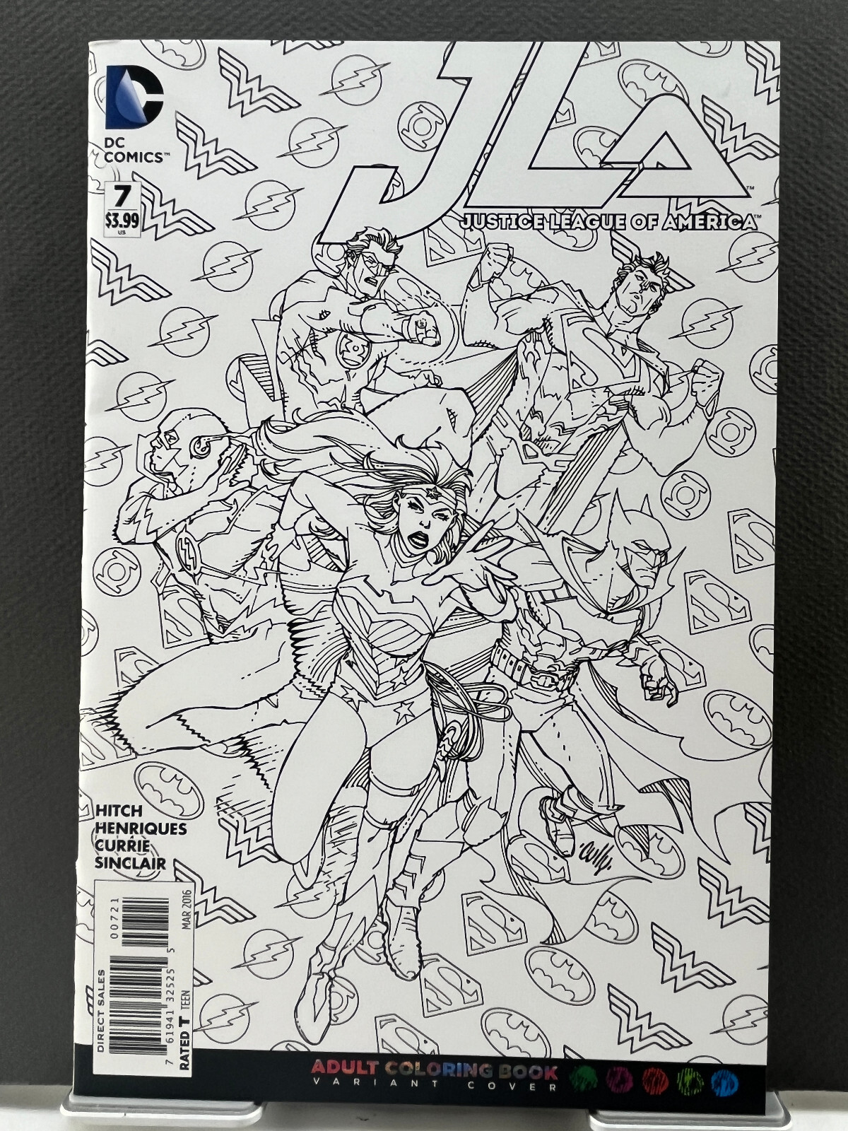 JLA #7 DC comics 2016 9.2 Near Mint Colorining Book Cover