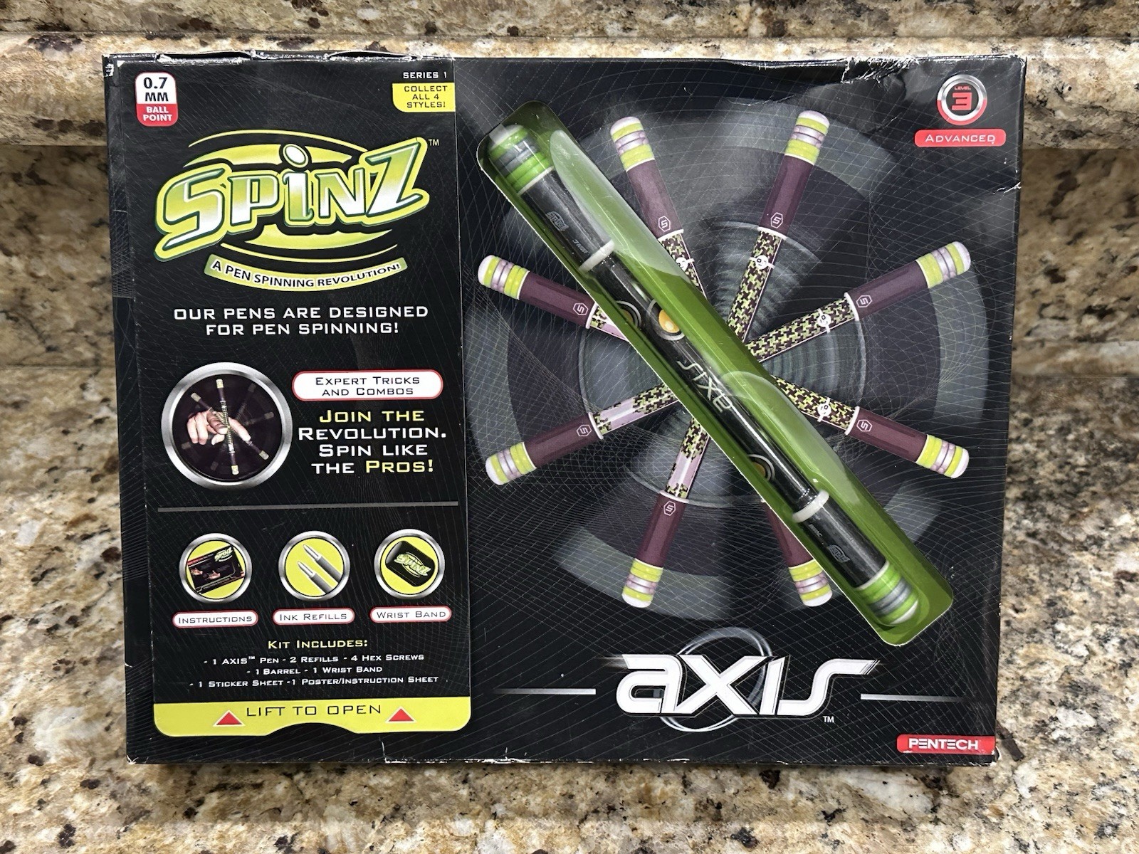 Pentech 47491 SpinZ Axis Pen Assortment Brand New Pen Spinning Pro GREEN & BLACK