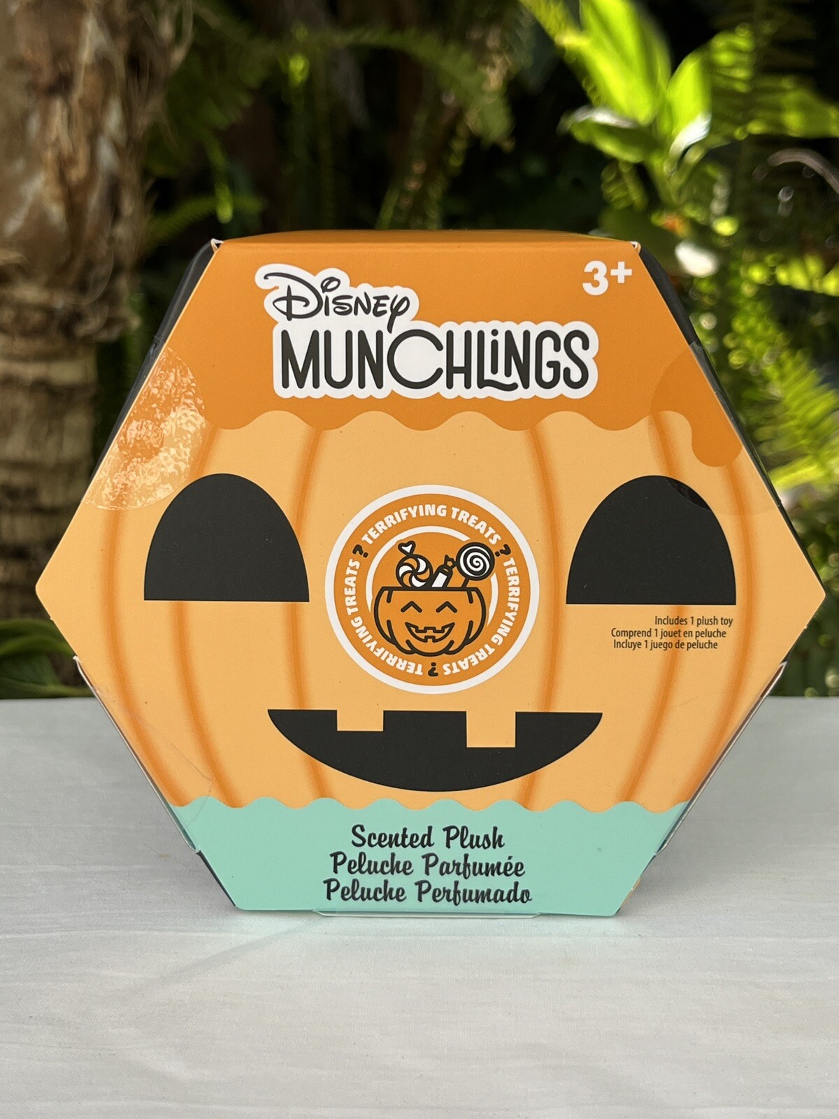 Disney Munchlings Mystery Scented Plush – Terrifying Treats – Micro 4 3/4″ H NWT