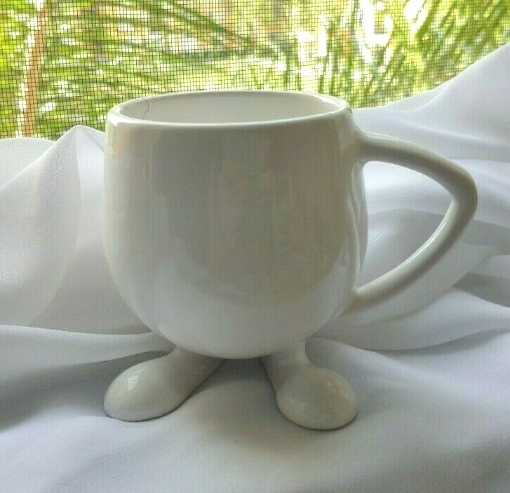 Argentinian TARAGUI mate footed Mug- painted string and branded paper label -cup