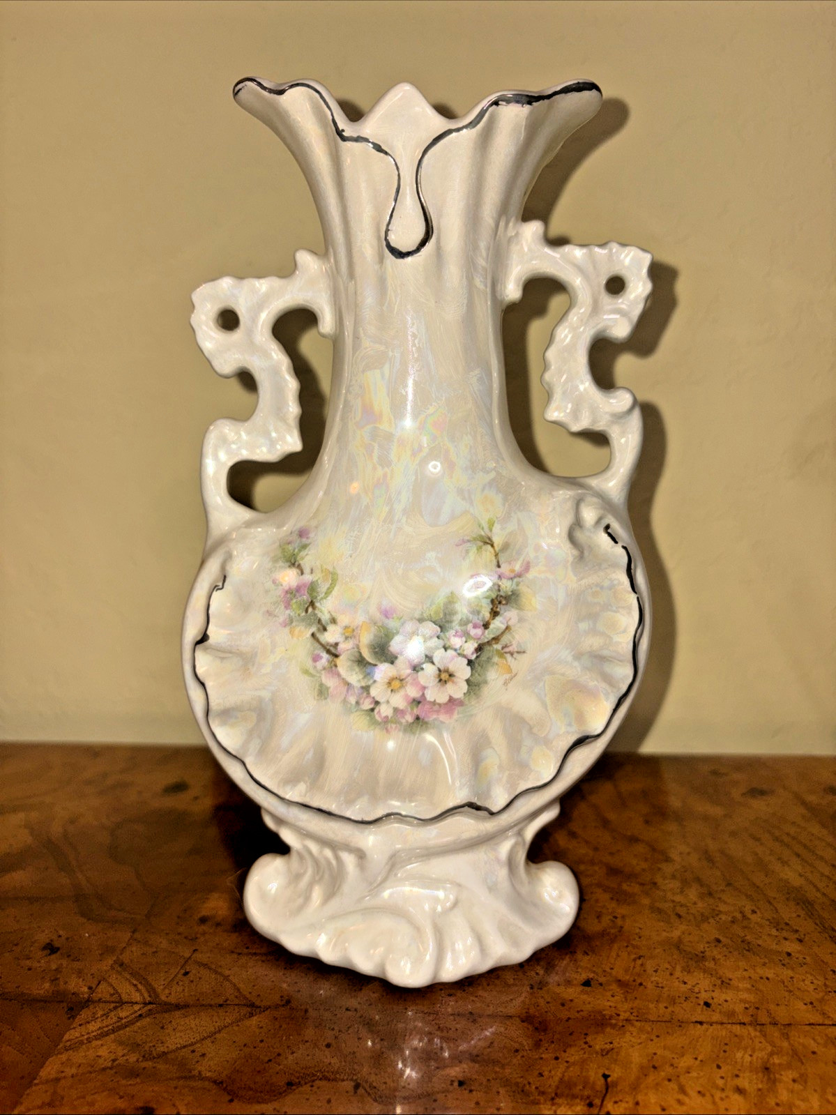 Vintage Victorian 2 Handled Vase 9″ Mother of Pearl Ruffle Ridge Scroll