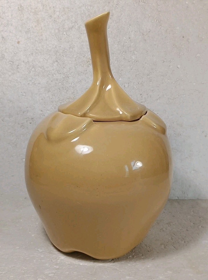 VINTAGE RARE JARU BEIGE APPLE COVERED COOKIE JAR 1980 CERAMIC 11″ Height