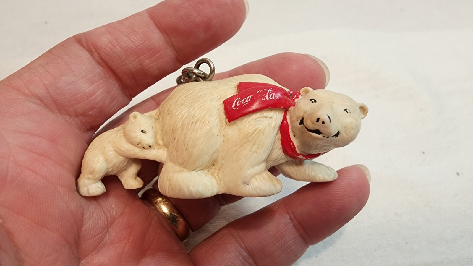 1993 COCA COLA COKE POLAR BEAR and CUB, key chain figurine PVC C