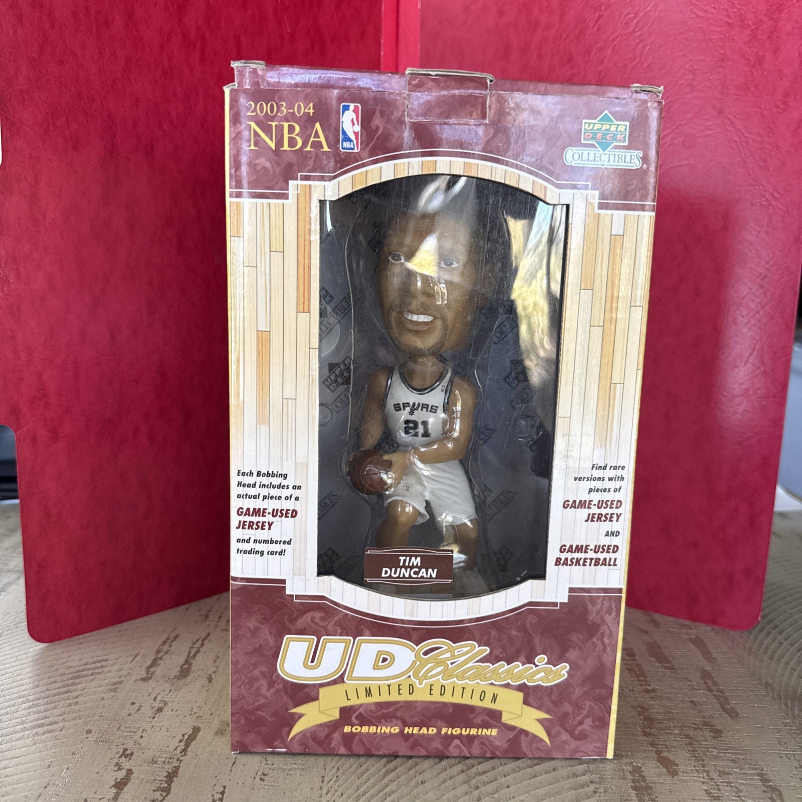 2003-04 NBA UD Classic Tim Duncan Bobblehead W/card, Jersey & RARE Basketball