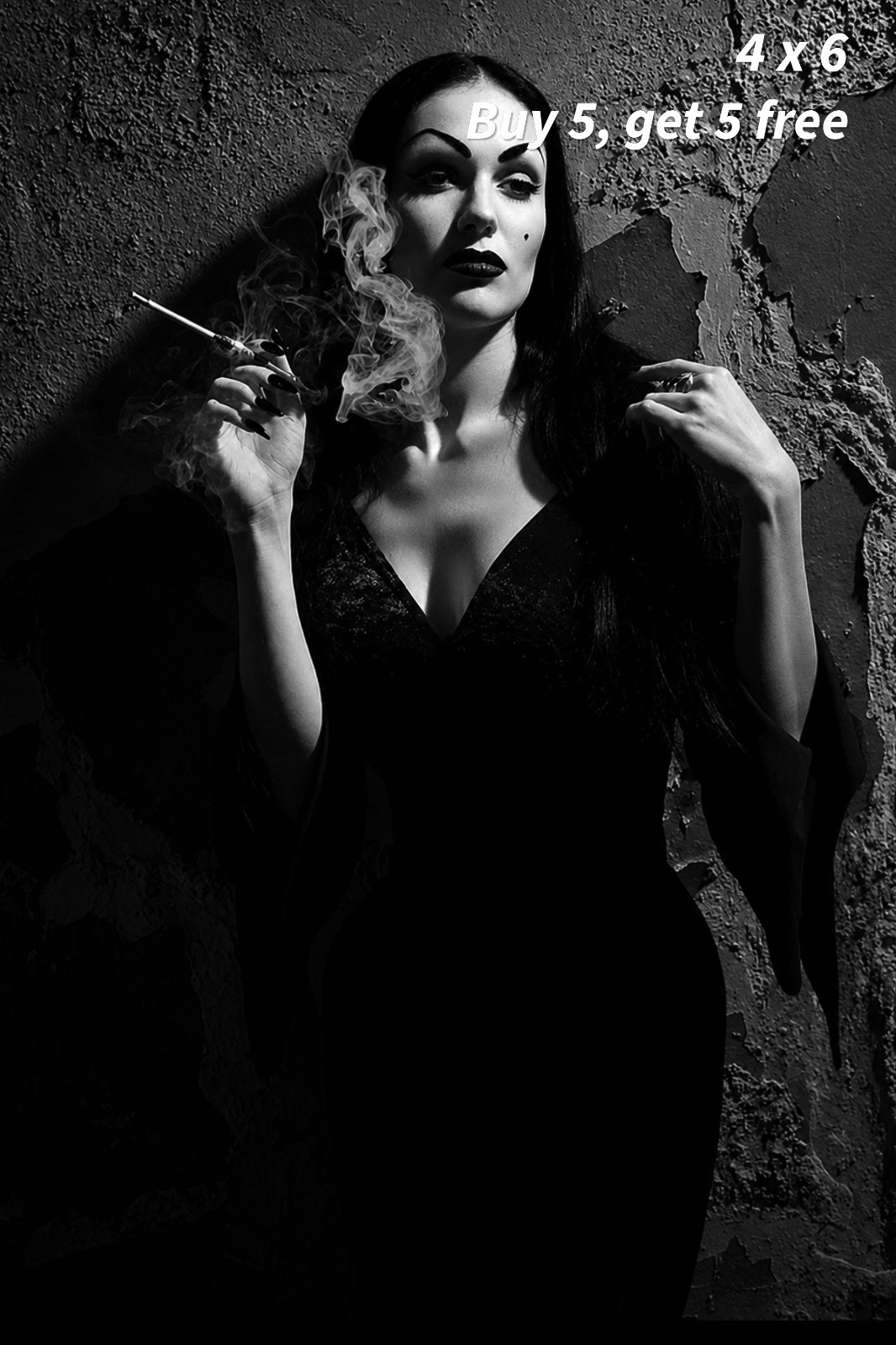 VAMPIRA – 4×6 Photo 🟣1950s Gothic Television Actress Portrait Print