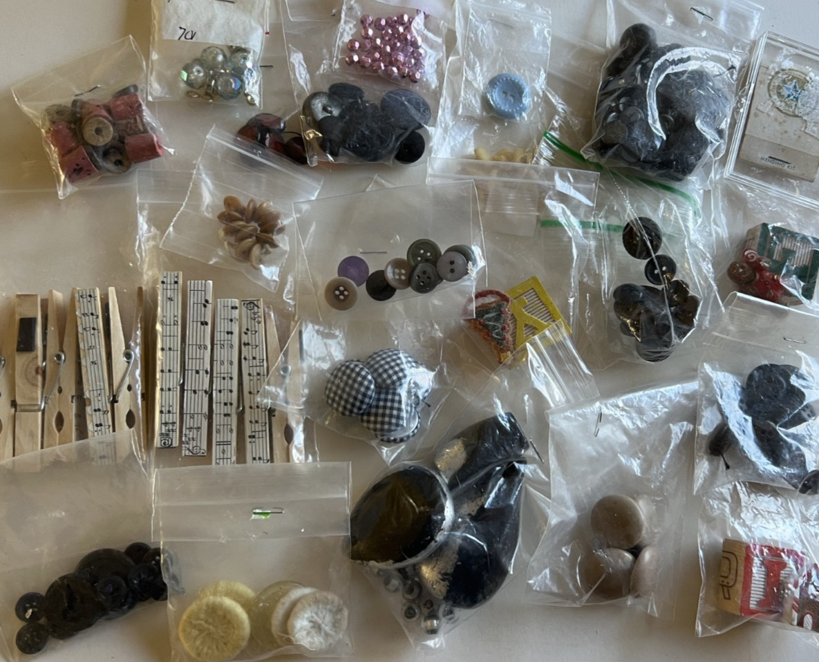 100+ Vintage Estate Sale Buttons Beads Lot Various Sizes Shapes Colors Types