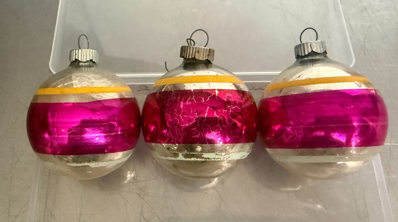 17 Vintage SHINY BRITE Ornaments stripe, indent stencil, solid 3″