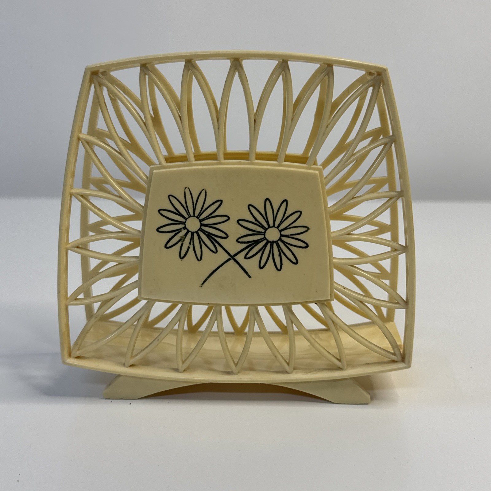 Rare Vintage White Daisy Plastic Napkin Holder Retro 1960/1970’s Decor *READ*