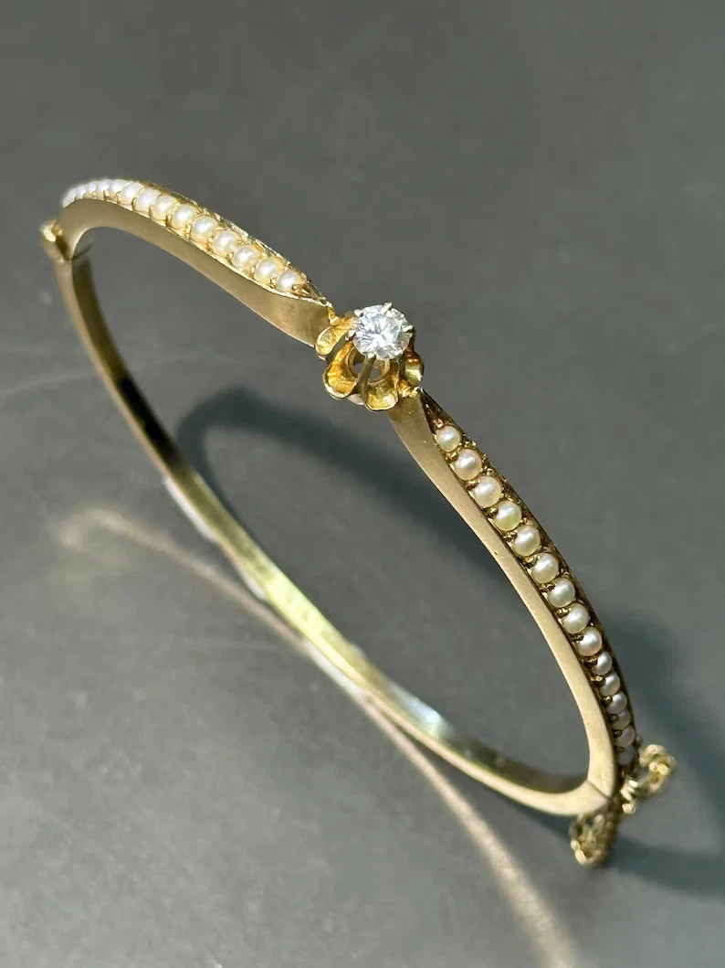 Estate 18K Yellow Gold Over Diamond Seed Pearl Bangle Bracelet 7.75″ For Women’s