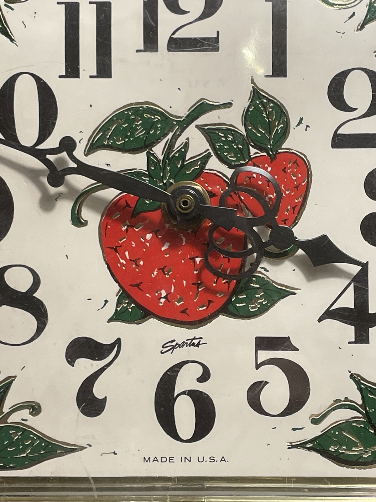 Vintage Black spartus Strawberry Patterned Kitchen Working Wall Clock Plug-In
