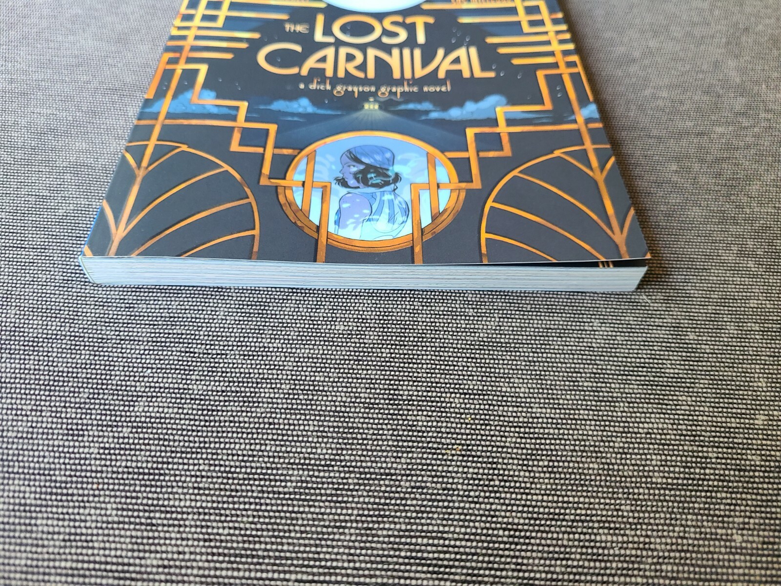 THE LOST CARNIVAL A Dick Grayson Graphic Novel – NEW – 6×9 SC – DC Young Adults