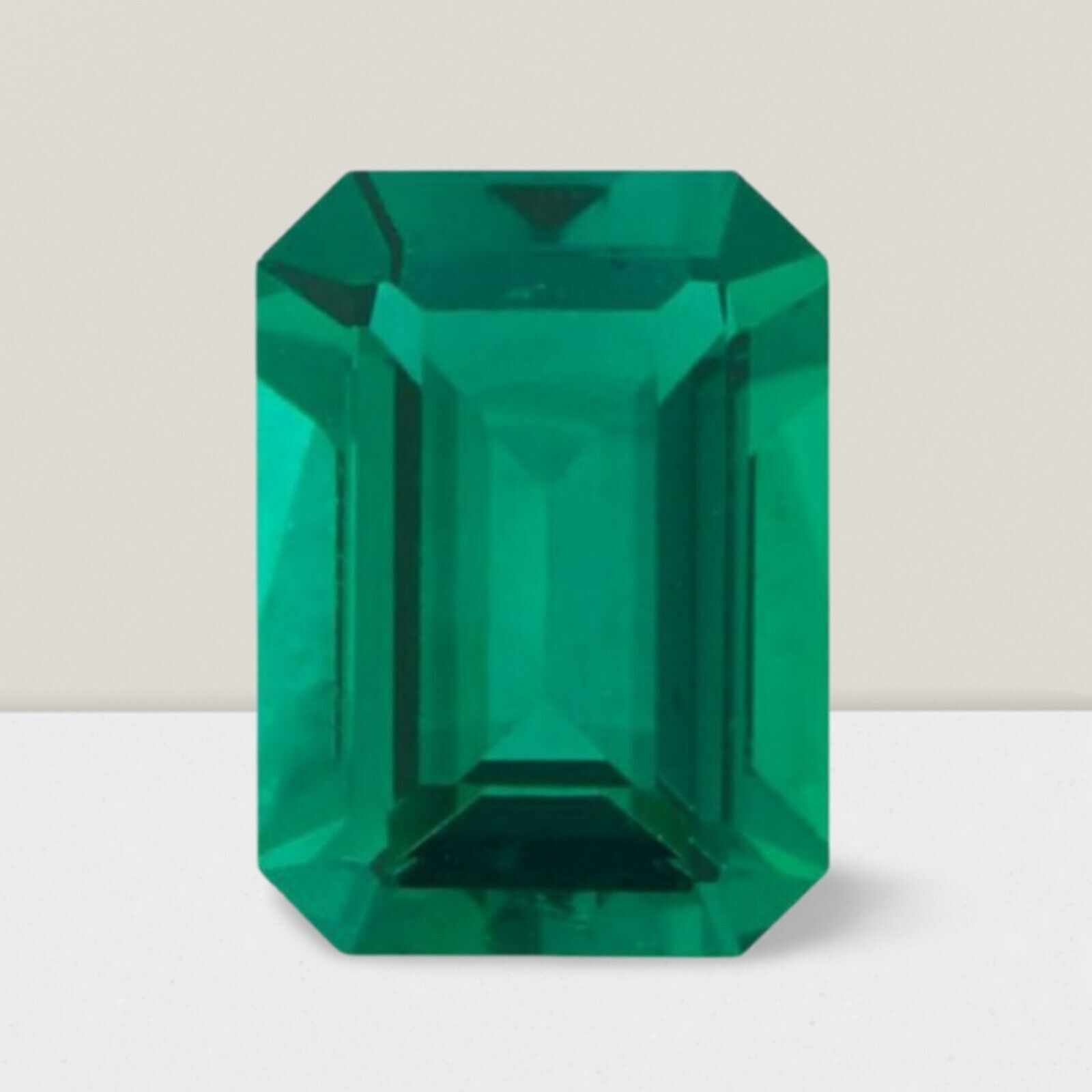 Emerald Octagon Cut Gemstone 2 Cts – 10×8 mm Lustrous Loose Gem