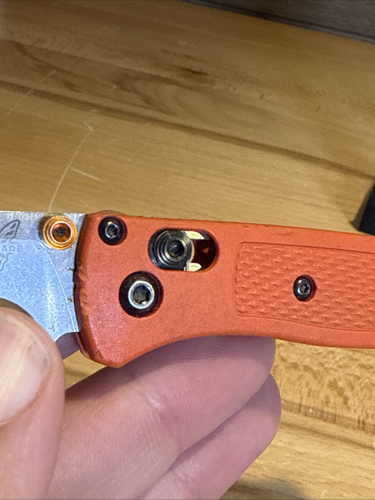 BENCHMADE 551 GRIPTILIAN Orange S30V Plain Blade Axis Lock