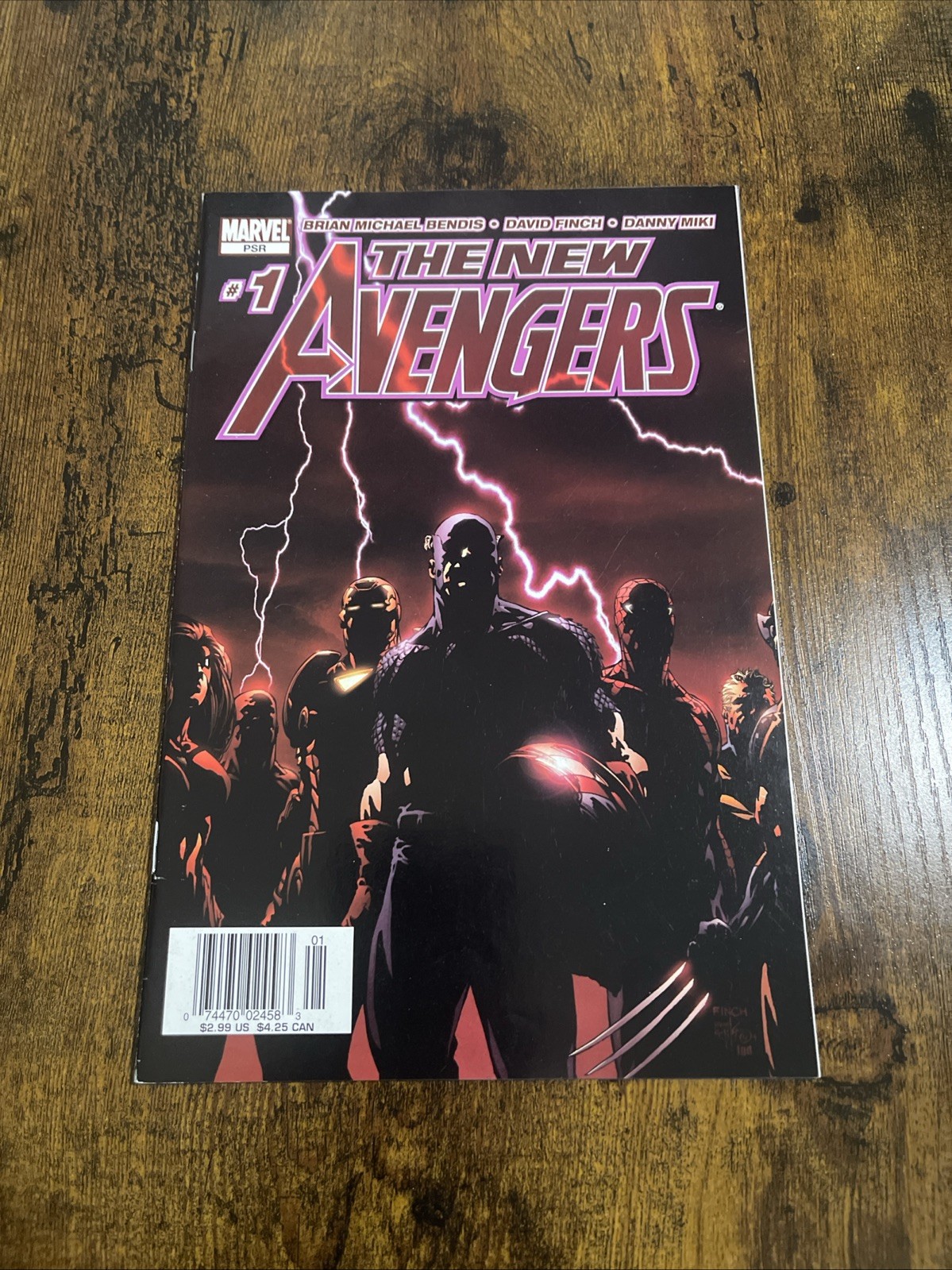 New Avengers #1 (9.0 VF/NM) $2.99 Newsstand Price Variant – 2005