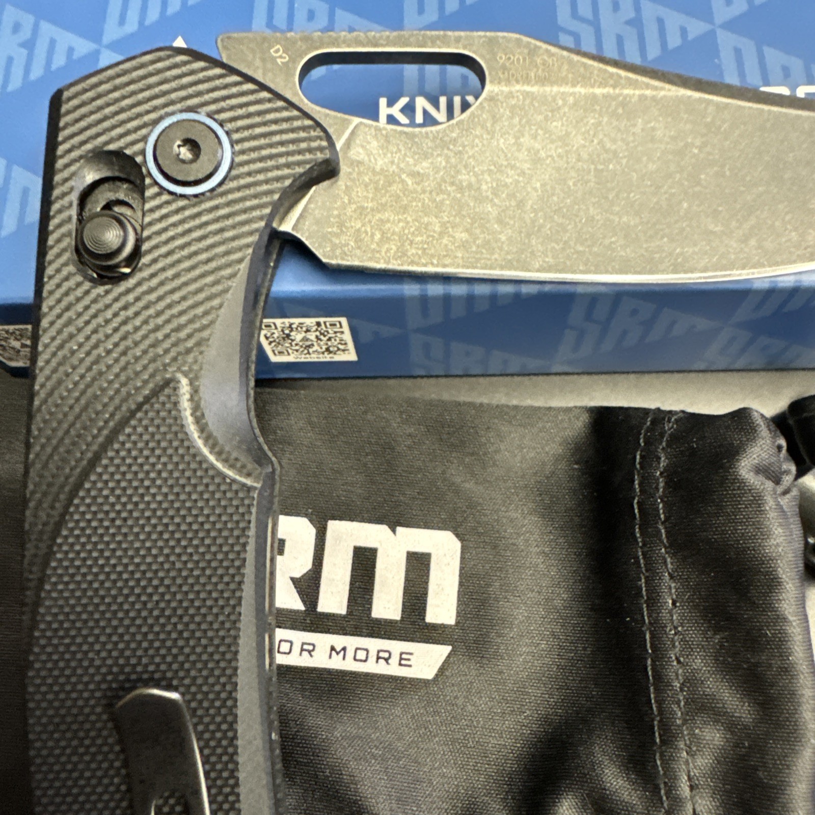 SRM 9201-GB D2 Pocketknife Black Plain Edge Folding Knife Original