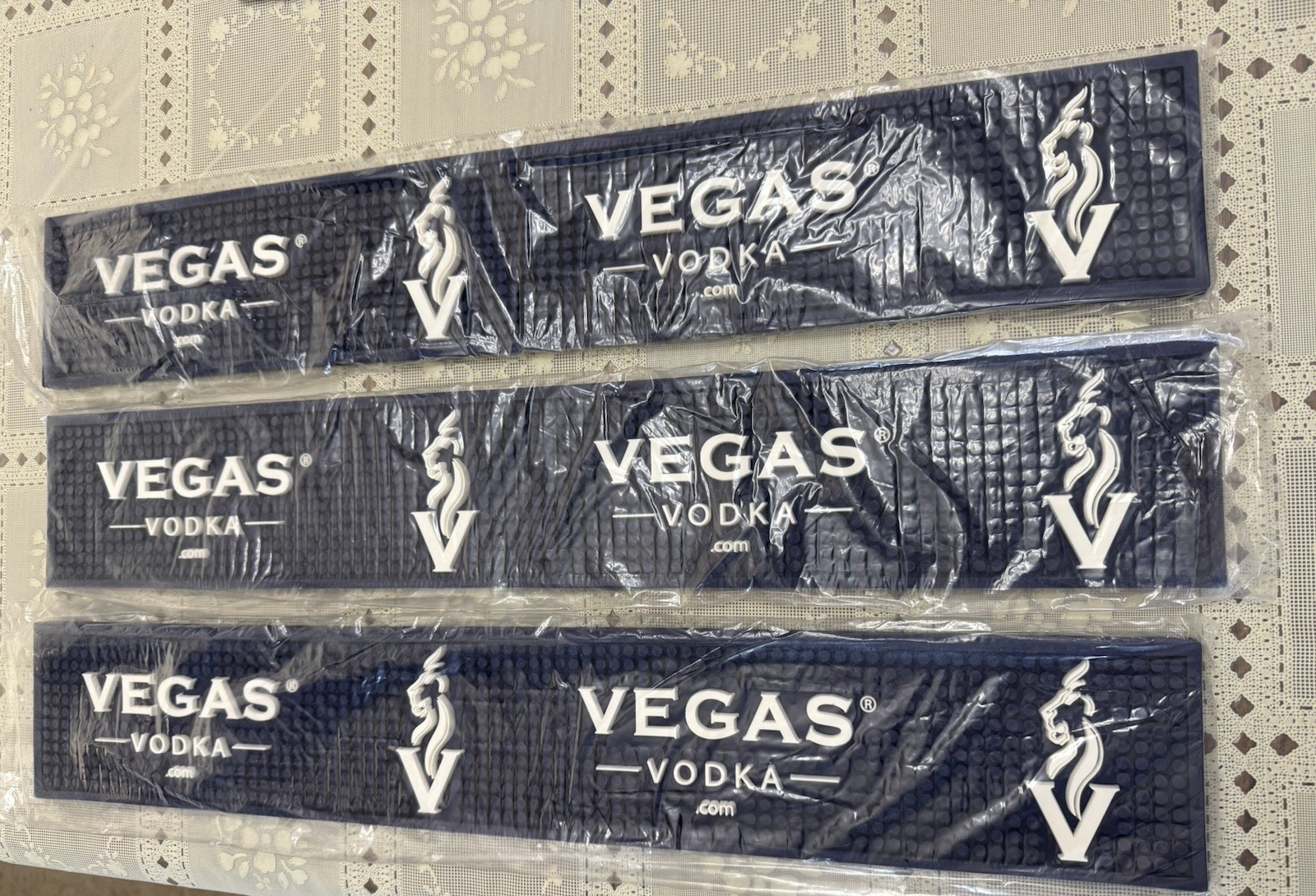 3 Vegas Vodka 23 5/8″ Bar Rail Drink Mats Blue Rubber NEW AS SHOWN